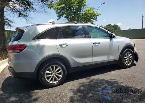 2016 Kia Sorento Lx z USA, uszkodzony, nr VIN 5XYPGDA53GG013289